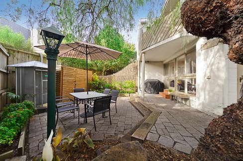 5/8-10 Summerhill Road Glen Iris 3146