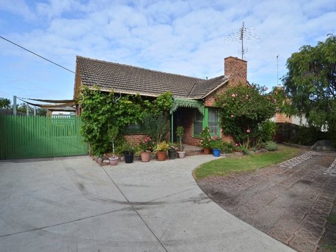 58 Bellarine Highway Newcomb 3219