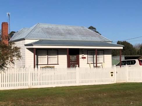 58 Lewers Street, CRESWICK VIC 3363