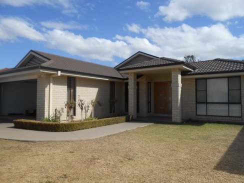 59 Blaxland Way, TAMWORTH NSW 2340