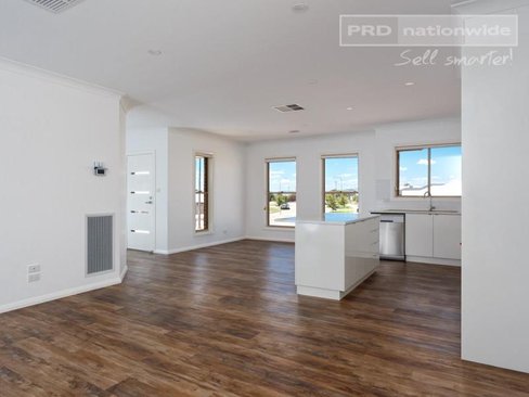 59 Lingiari Drive, LLOYD NSW 2650