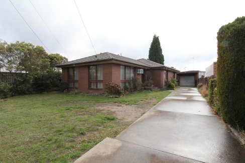 59 Marie Crescent, WENDOUREE VIC 3355