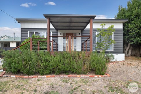 59 Melbourne Road, CRESWICK VIC 3363