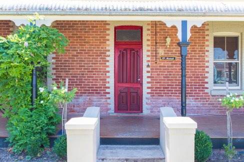 59 Merivale Street, TUMUT NSW 2720