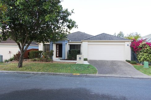 59 Riverwood Drive, ASHMORE QLD 4214