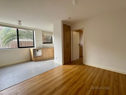 5/93 Flinders Street Thornbury 3071