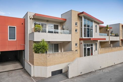 5 97 Canterbury Road Heathmont 3135
