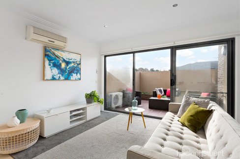 59 777 Whitehorse Road Mont Albert 3127