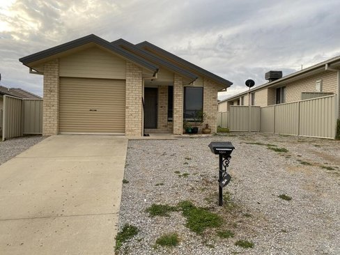 5A Brushbox Grove, TAMWORTH NSW 2340