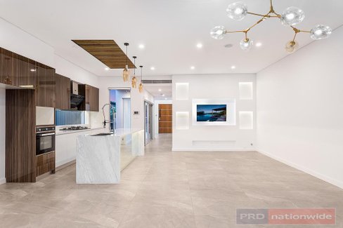 5a Hazelglen Avenue, PANANIA NSW 2213
