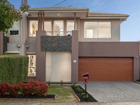 5A Pine Way Doncaster East 3109