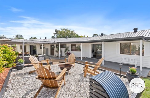 6 Ainsley Avenue, ASHMORE QLD 4214