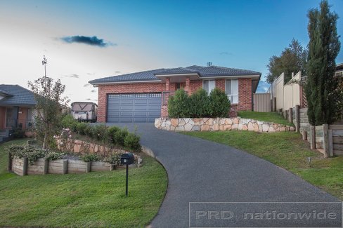 6 Andrew Court, RUTHERFORD NSW 2320