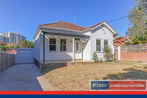 6 Apsley Street, PENSHURST NSW 2222