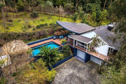 6 Aquarius Court Donvale 3111