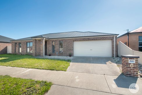 6 Ascot Gardens Drive, DELACOMBE VIC 3356