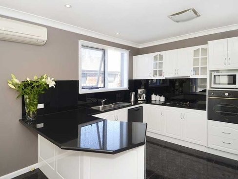 6 Bennett Court Leopold 3224
