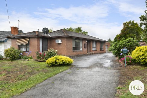 6 Blake Street, SKIPTON VIC 3361