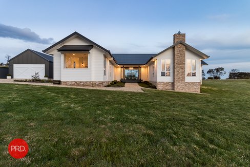 6 Bobbaduck Close, MOUNT FAIRY NSW 2580