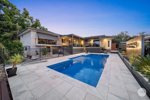 6 Boronia Crescent, STRATHDALE VIC 3550