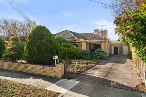 6 Bray Court Bentleigh East 3165