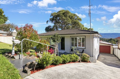 6 Bright Parade, DAPTO NSW 2530
