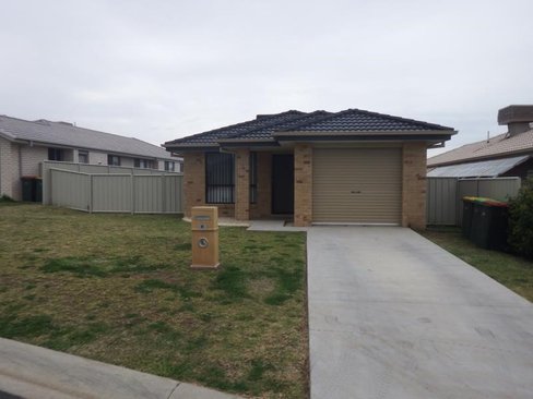 6 Brushbox Grove, TAMWORTH NSW 2340