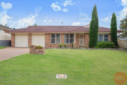 6 Budgeree Drive, ABERGLASSLYN NSW 2320