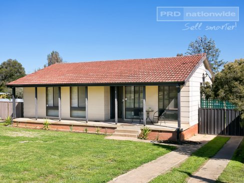 6 Callaghan Street, ASHMONT NSW 2650