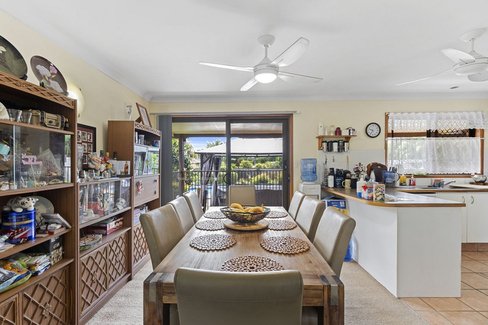 6 Coleto Crescent, BURLEIGH WATERS QLD 4220