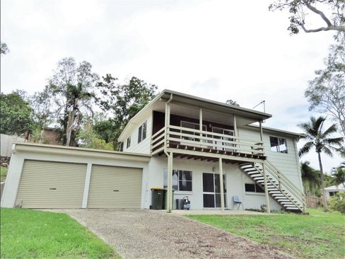 6 Coryule Place, CANNONVALE QLD 4802