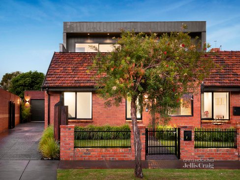 6 Cumberland Road Port Melbourne 3207