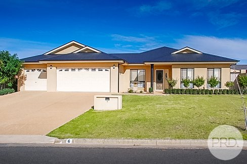6 Dobell Place, LLOYD NSW 2650