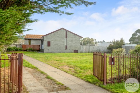 6 Duntroon Place, ROKEBY TAS 7019