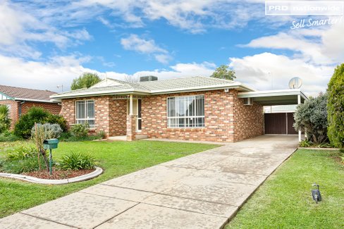 6 Eaton Street, FLOWERDALE NSW 2650