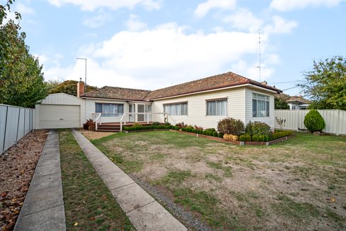 6 Fisher Street  Wendouree 3355