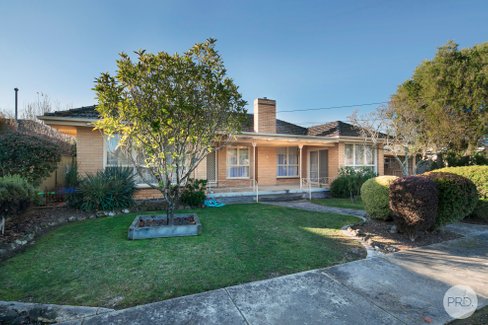 6 Freeman Street, WENDOUREE VIC 3355