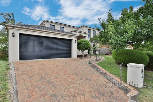 6 Knightsbridge Court Glen Waverley 3150