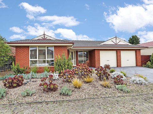 6 Lake Road Lara 3212