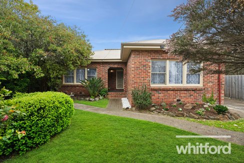 6 Lancaster Avenue, Newtown