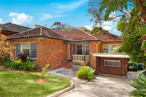 6 Lansdowne Parade, OATLEY NSW 2223
