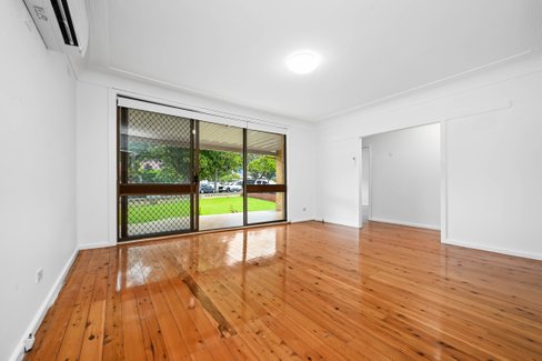 6 Larose Avenue, MATRAVILLE NSW 2036