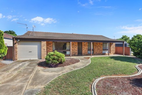 6 Lawson Place, TAMWORTH NSW 2340