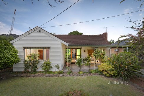 6 Lewellin Grove Rosanna 3084