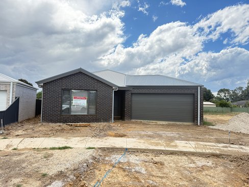 6 Livno Court, CANADIAN VIC 3350