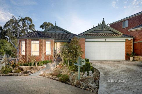 6 Lobelia Court South Morang 3752