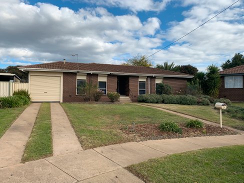 6 Logan Court, SHEPPARTON VIC 3630