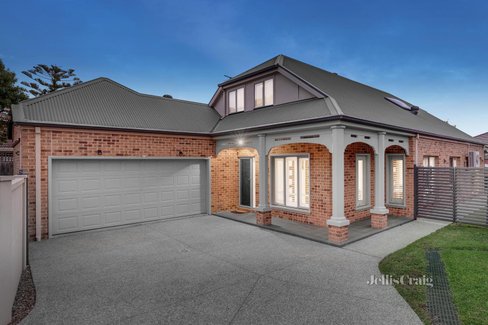 6 Magnolia Court Glen Waverley 3150