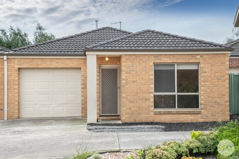 6 Malcolm Court, BROWN HILL