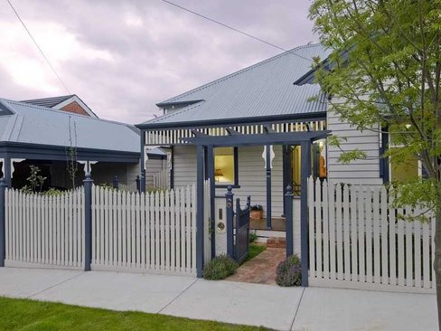 6 Manning Street Newtown 3220